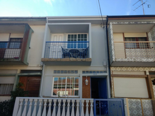 Homely 2-bedroom house near the Câmara de Gaia metro - Gallery - 11
