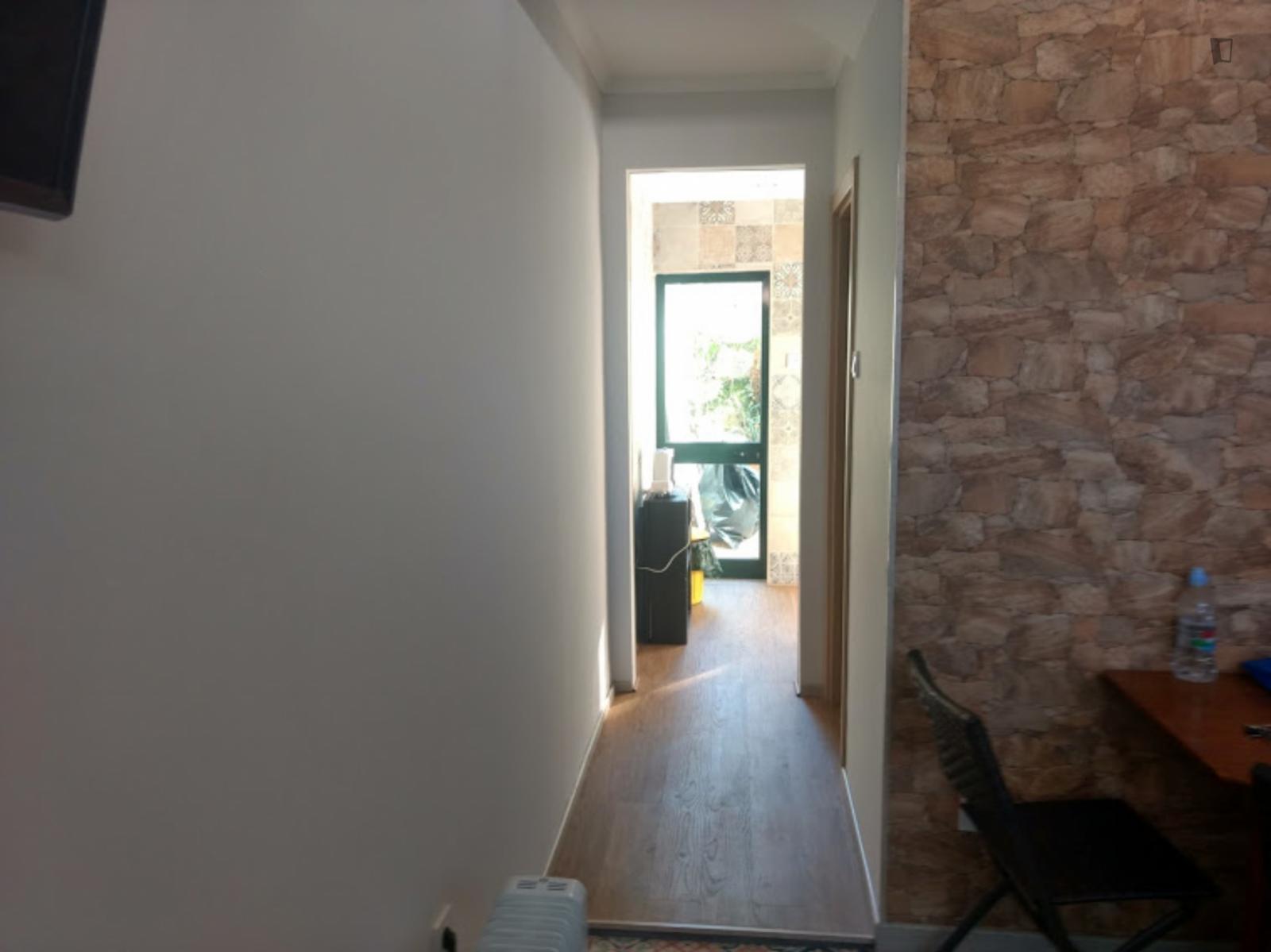 Homely 2-Bedroom House Near The Câmara De Gaia Metro - 1