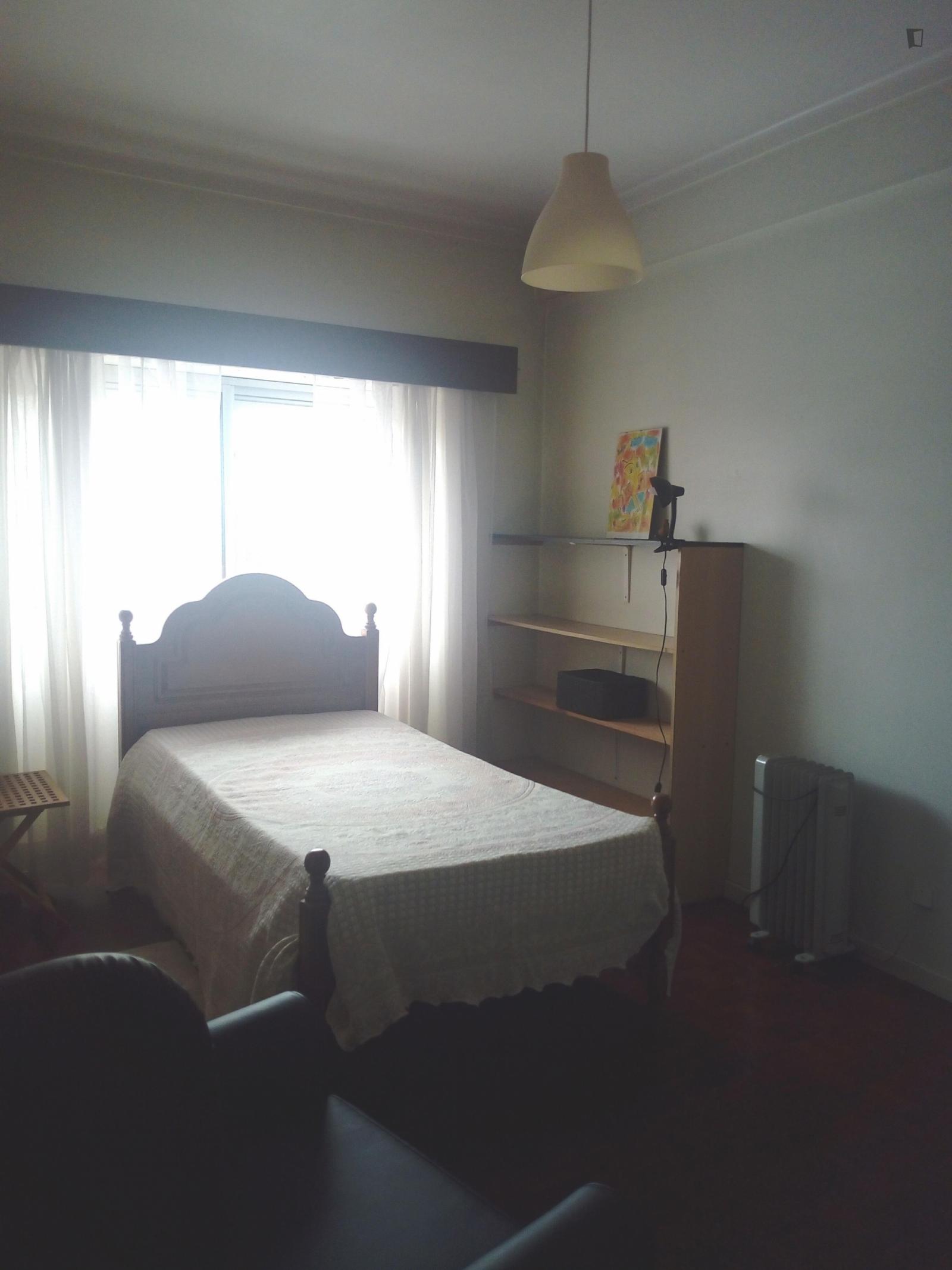 Cosy Single Bedroom In Arregaça - 1