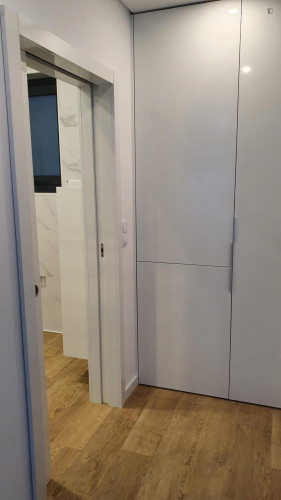 Large studio near the Aveiro train station - Gallery - 10