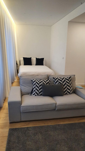 Large studio near the Aveiro train station