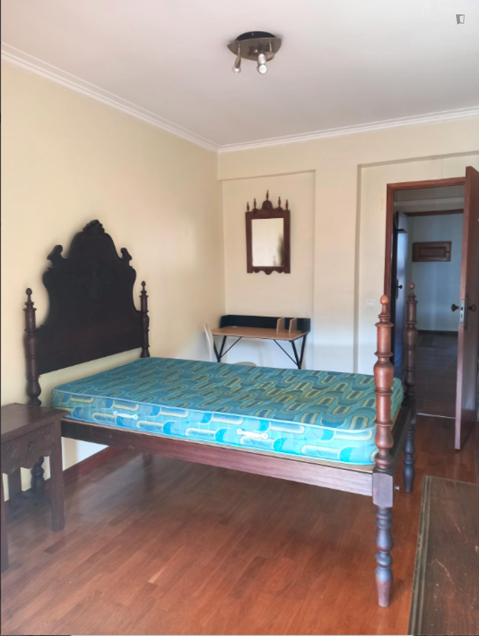 O-Delightful Single Bedroom In Baixa De Santa Clara - O-Delightful single bedroom in Baixa de Santa Clara - Gallery - 1