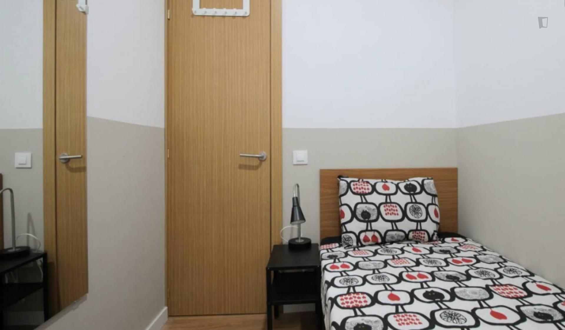 Cool single bedroom in El Raval neighbourhood