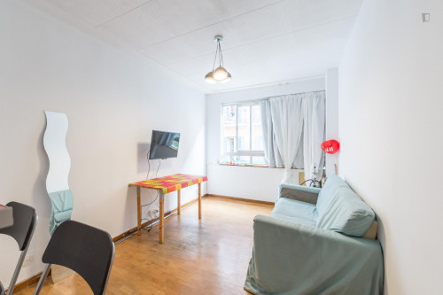 Inspiring single bedroom only minutes away from IED Madrid  - Gallery -  5