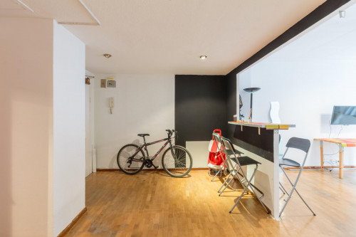 Inspiring single bedroom only minutes away from IED Madrid - Gallery - 8