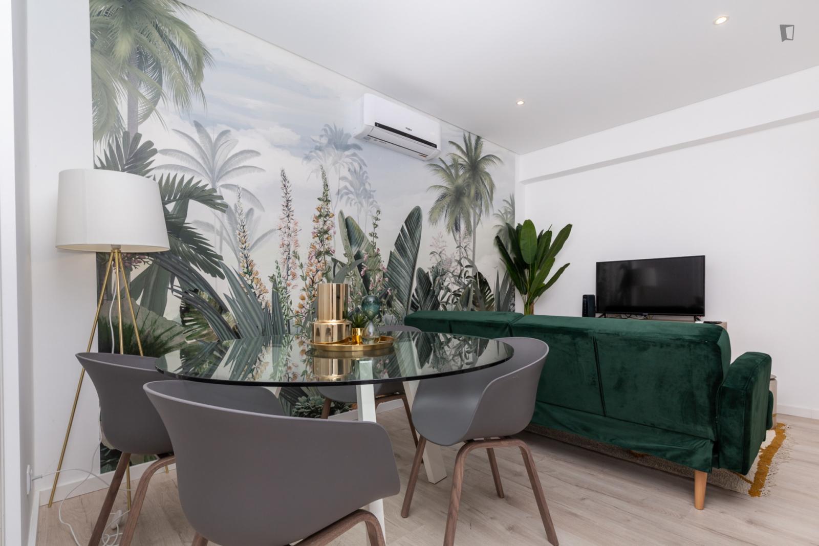 Excellent 2-Bedroom Flat In Faro - 1