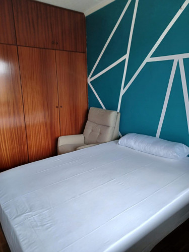 Warming single bedroom in Collblanc neighbourhood