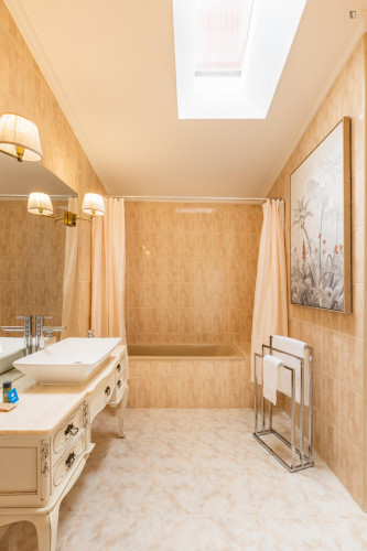 Elegant 2-bedroom duplex flat in São Bento