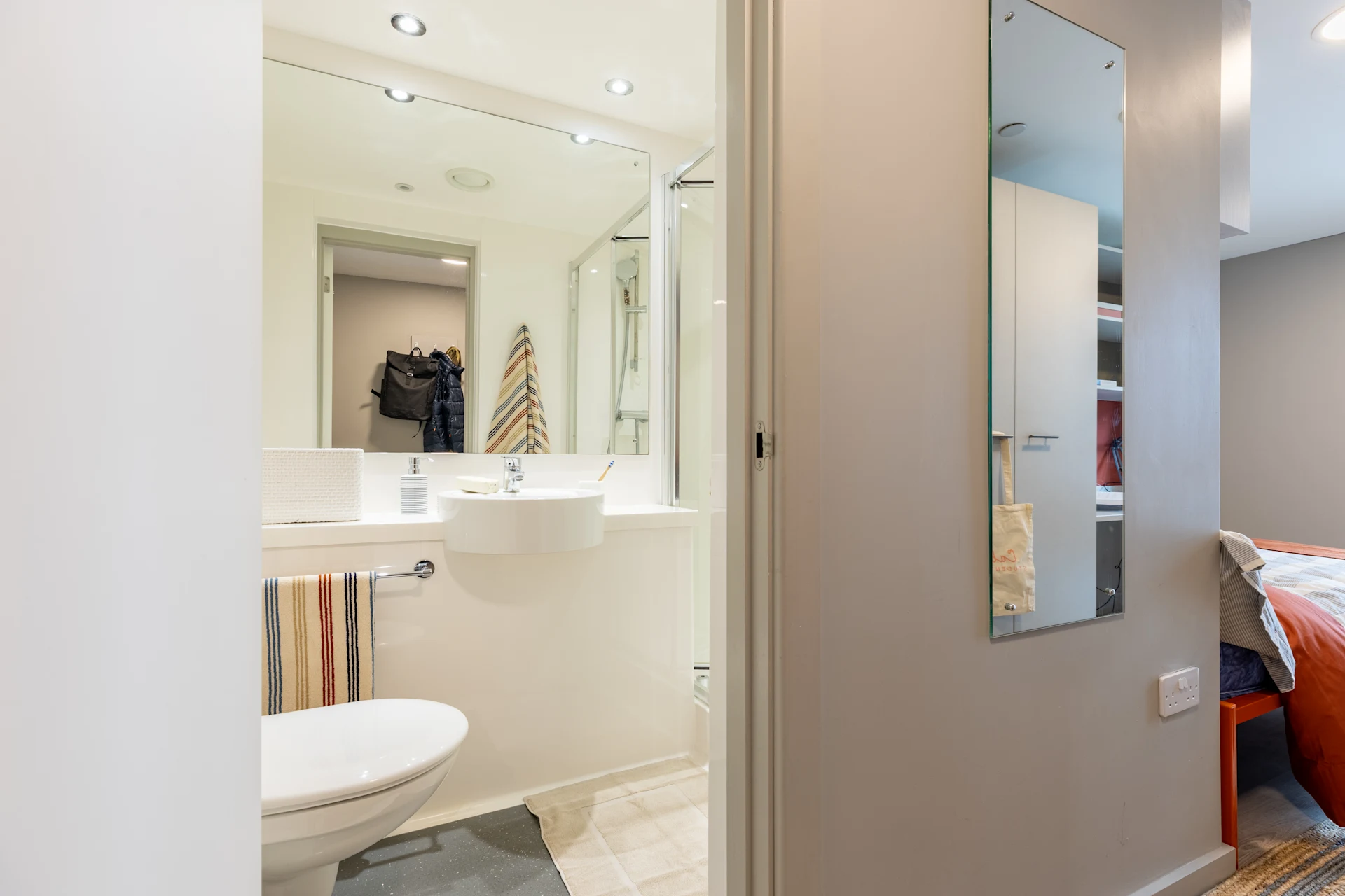  Block B Silver En Suite Floors 1-6  -  Calico  - Gallery -  8