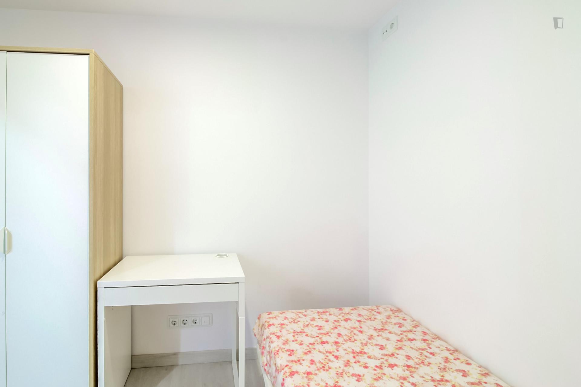 Large and welcoming 4-bedroom apartment in L'Hospitalet de Llobregat