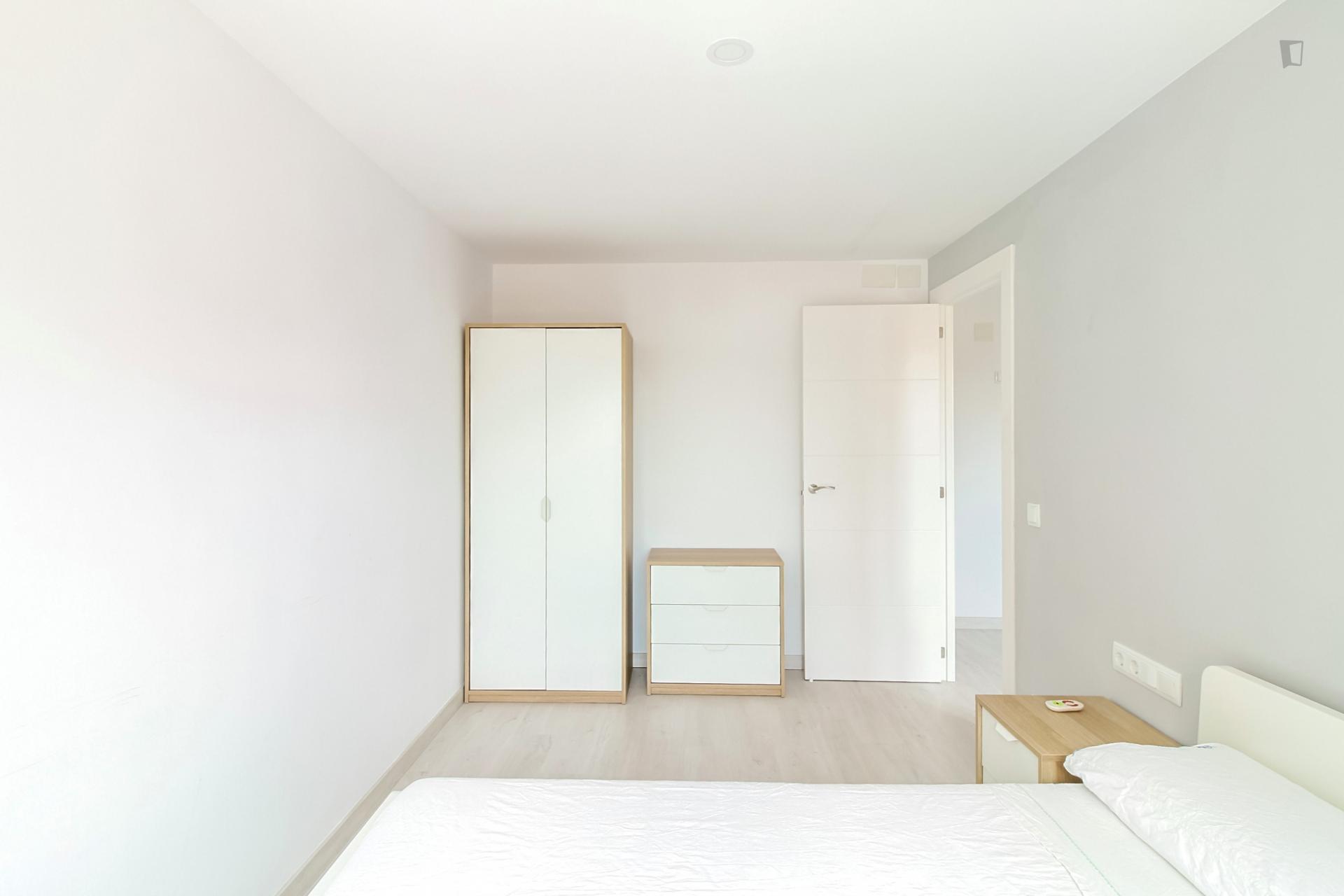 Large and welcoming 4-bedroom apartment in L'Hospitalet de Llobregat