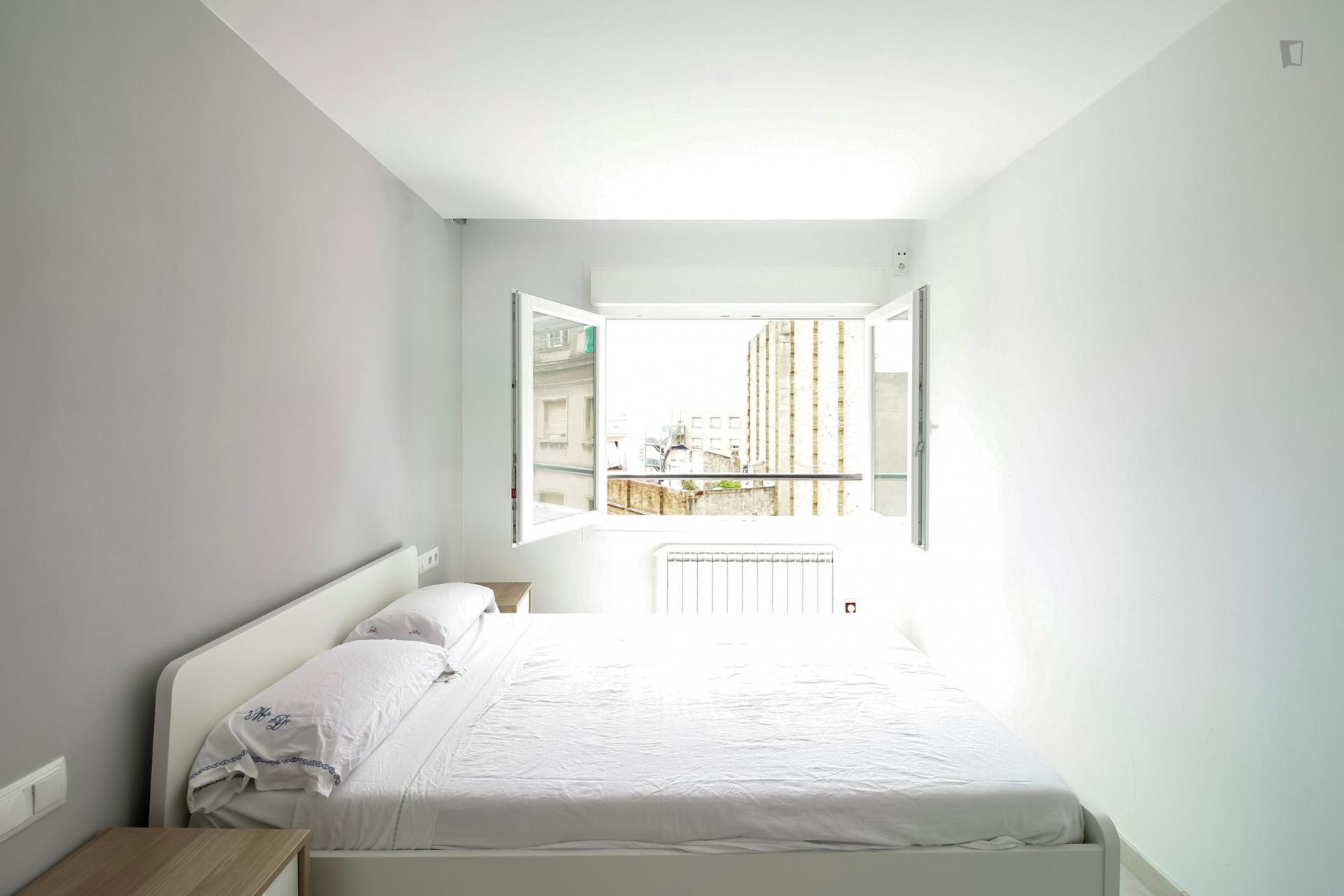 Large and welcoming 4-bedroom apartment in L'Hospitalet de Llobregat
