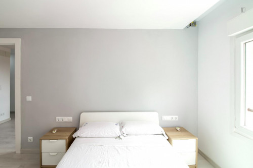 Large and welcoming 4-bedroom apartment in L'Hospitalet de Llobregat  - Gallery -  3