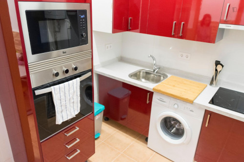 Cool single bedroom close to Universidad Camilo José Cela just for spanish speakers  - Gallery -  5