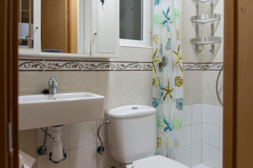 Cool single bedroom close to Universidad Camilo José Cela just for spanish speakers - Gallery - 10