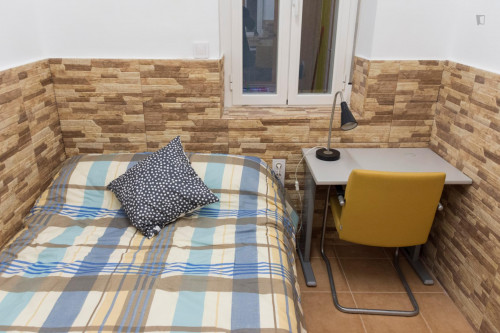 Cool single bedroom close to Universidad Camilo José Cela just for spanish speakers  - Gallery -  3