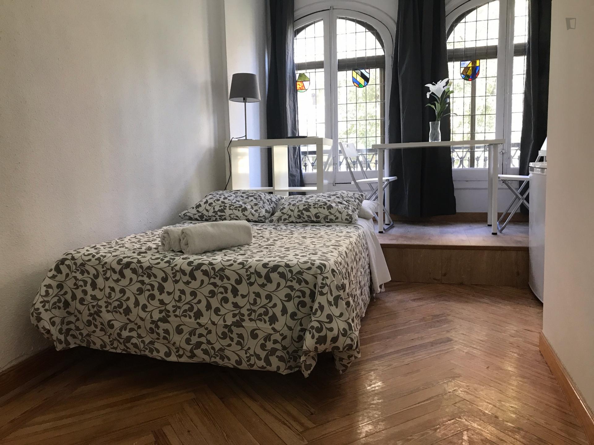 Stunning studio in student-popular Gaztambide