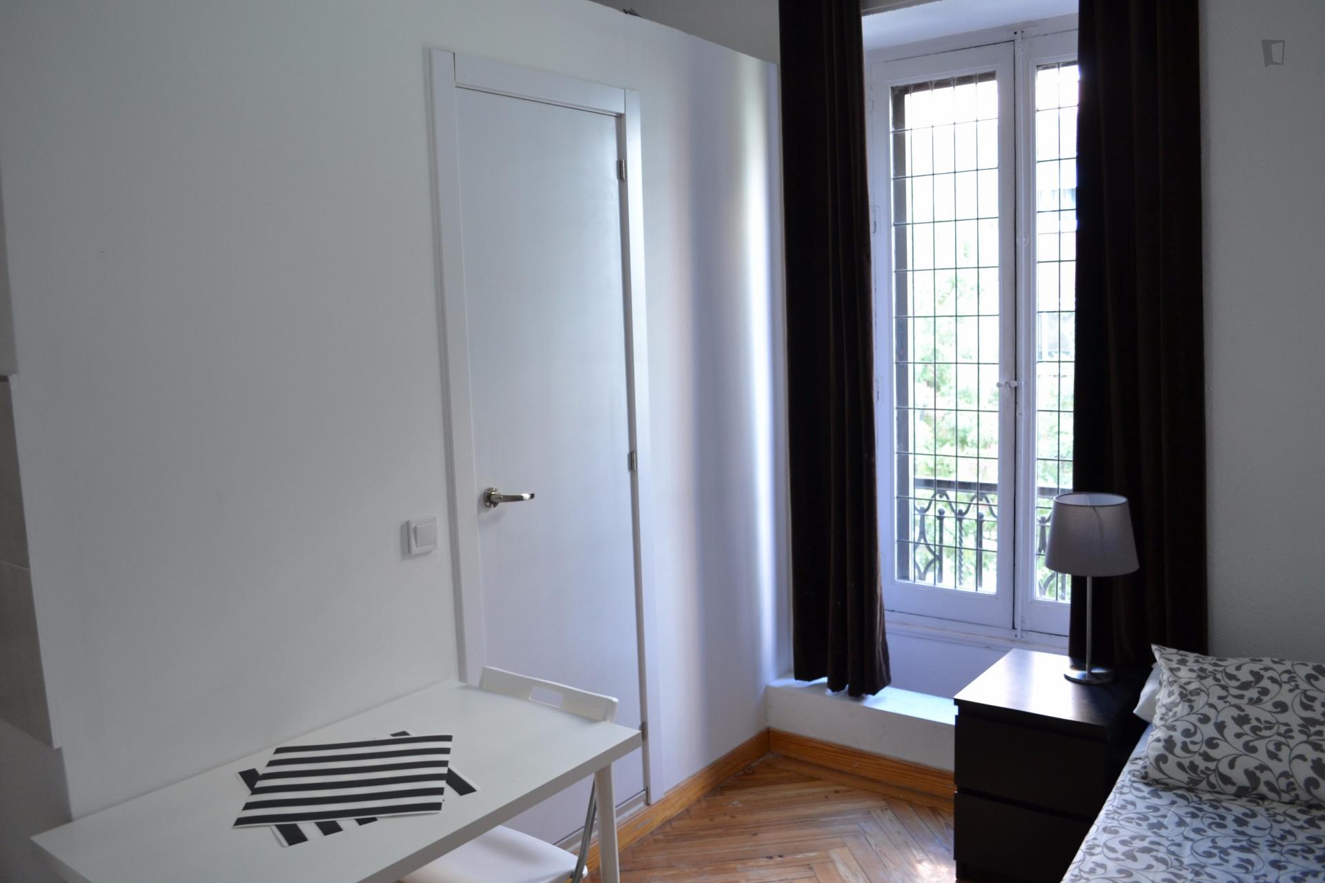 Stunning studio in student-popular Gaztambide