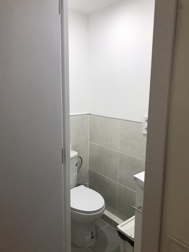 Stunning studio in student-popular Gaztambide