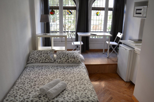 Stunning studio in student-popular Gaztambide - Gallery - 16