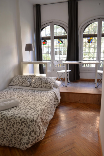 Stunning studio in student-popular Gaztambide - Gallery - 13