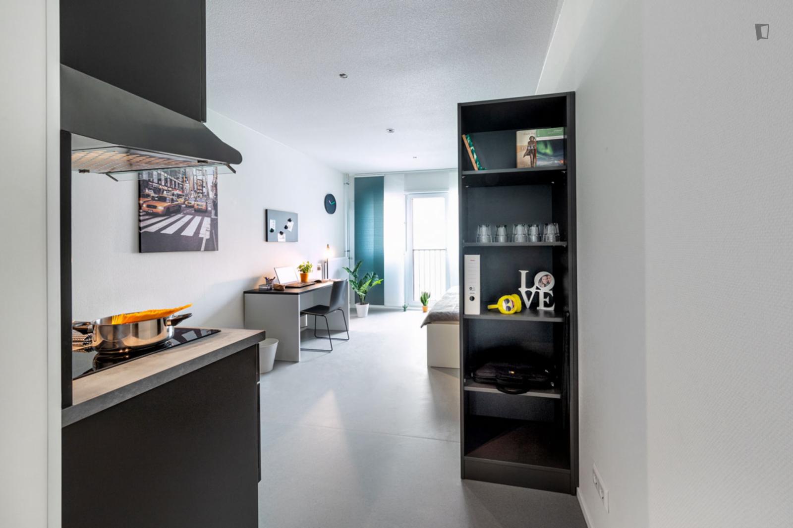  Great-Looking Studio In A Residence In Essen  -  Great-looking studio in a residence in Essen  - Gallery -  1