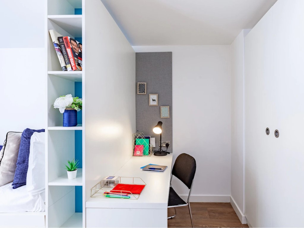  Studio Fourth Floor  -  The Glassworks  - Gallery -  2