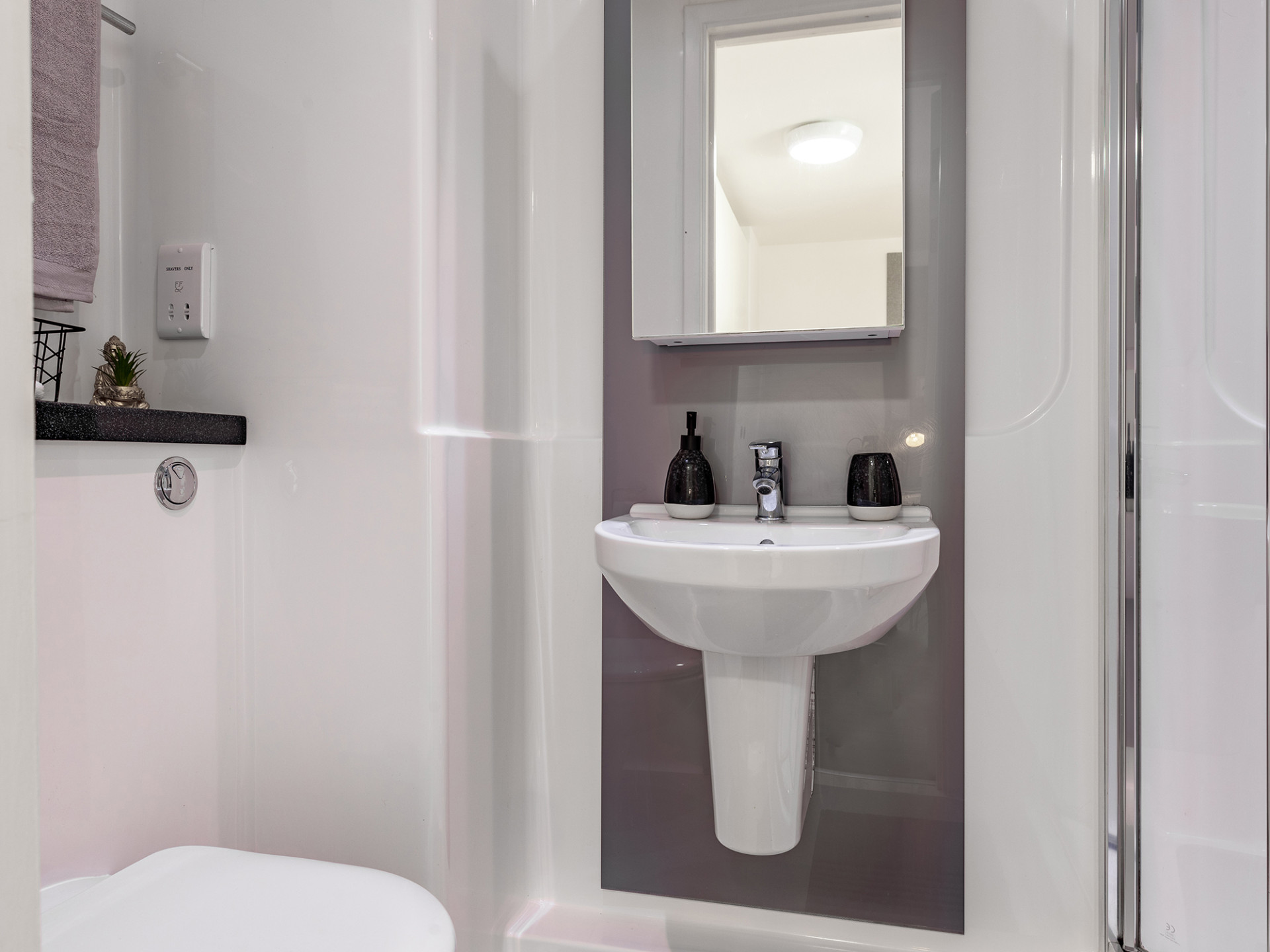 Studio First, Second And Third Floor - The Glassworks - Gallery - 2