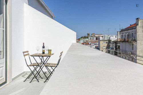 Sunny 1 bedroom apartment near Saldanha with a sofa-bed