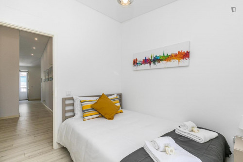 Sunny 1 bedroom apartment near Saldanha with a sofa-bed - Gallery - 9