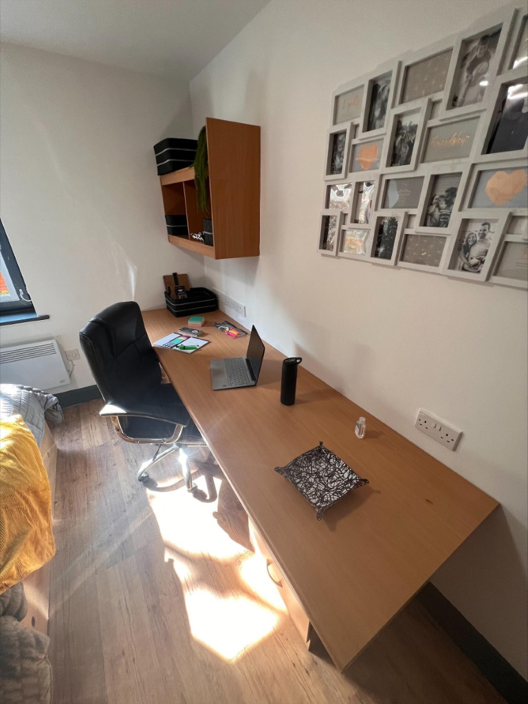 Deluxe En-Suite First Floor - Albion Court - Gallery - 11