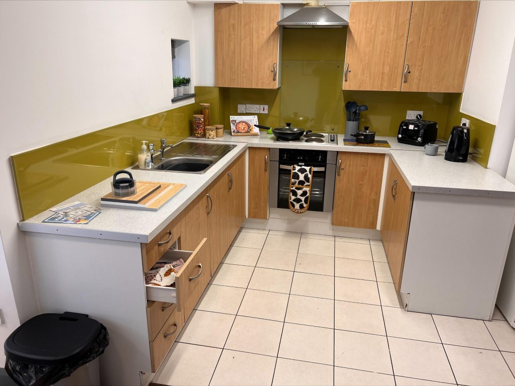  Classic En-Suite Third Floor  -  Albion Court  - Gallery -  3