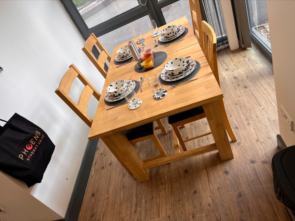 Classic En-Suite Third Floor - Albion Court - Gallery - 1