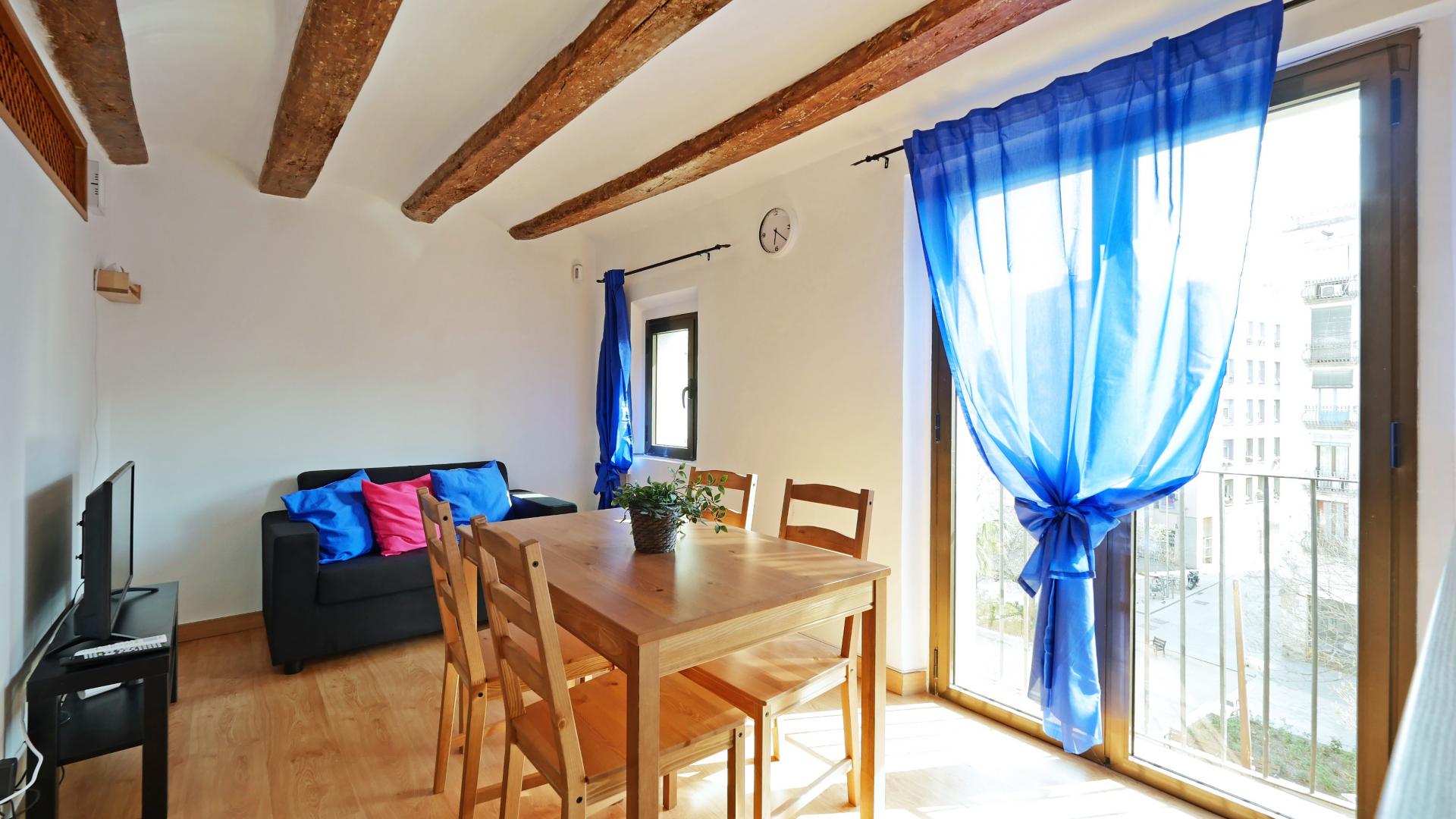 Very neat single bedroom in the heart of Barcelona