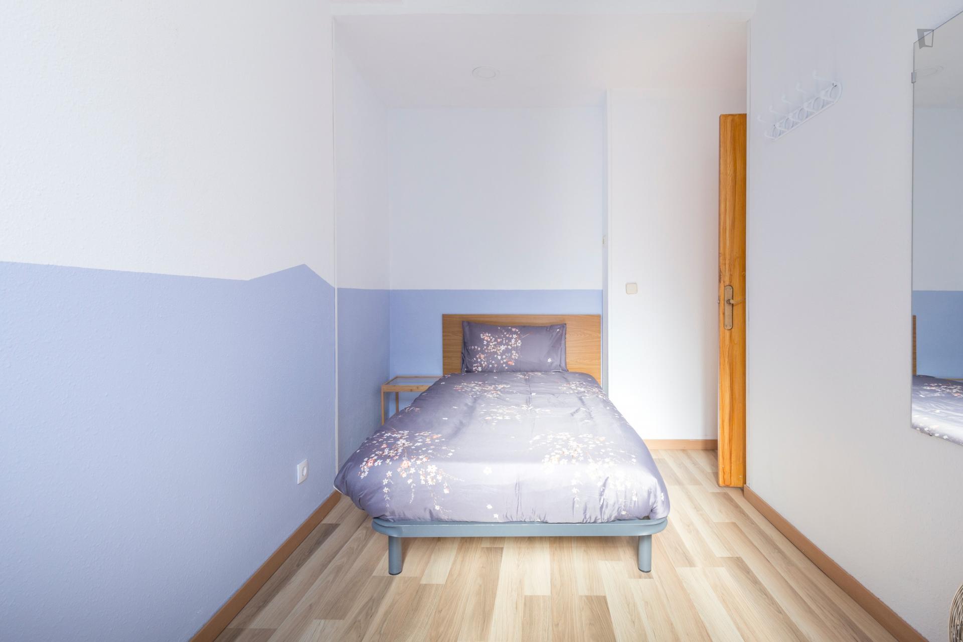 Spacious and bright single bedroom in central El Raval