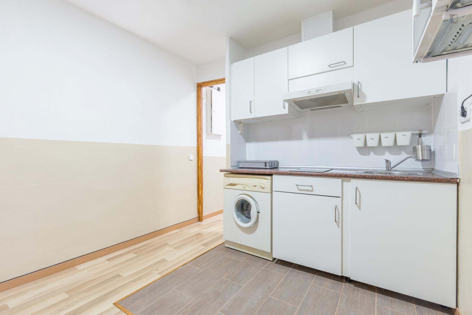 Spacious and bright single bedroom in central El Raval
