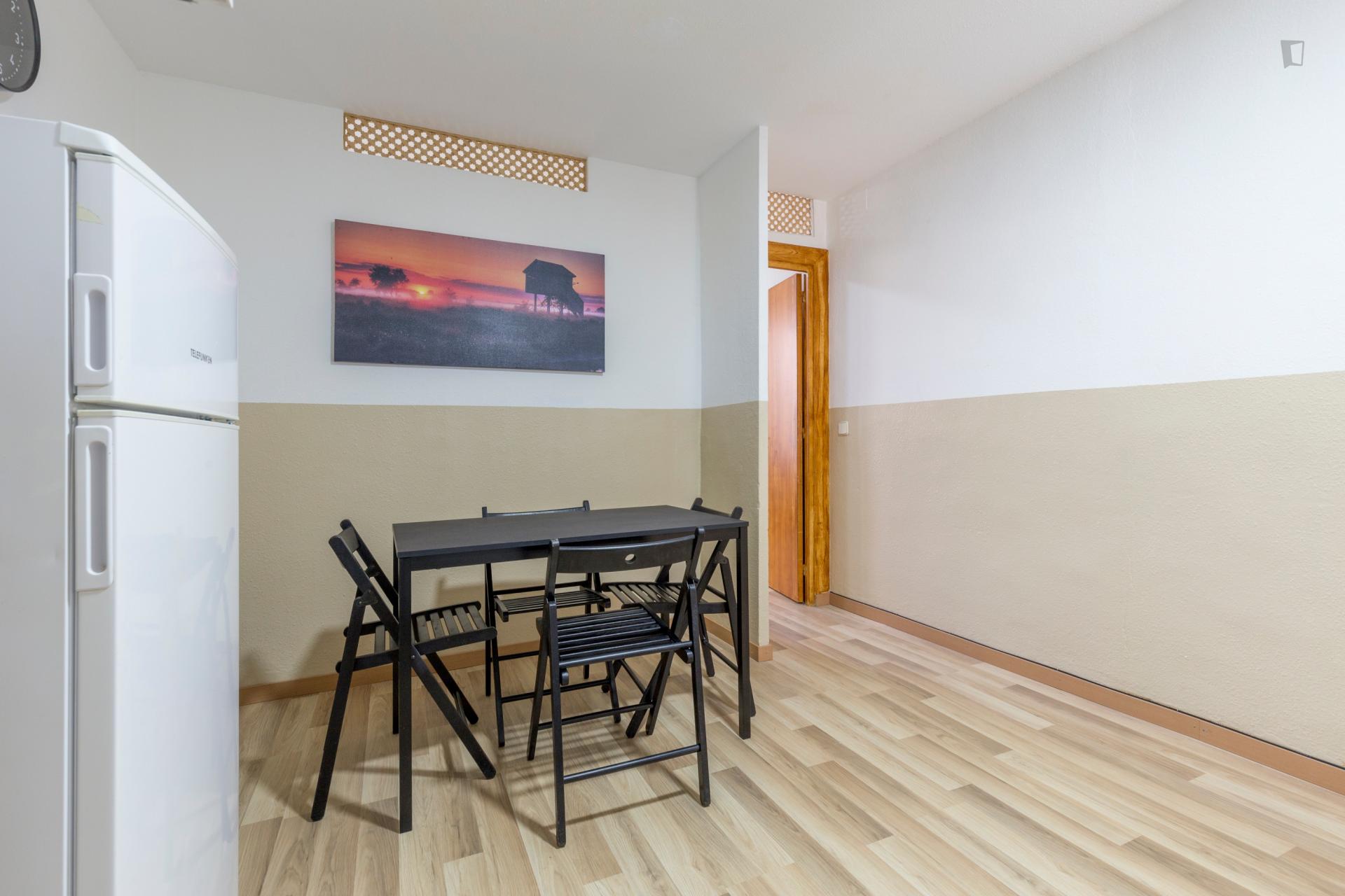 Spacious and bright single bedroom in central El Raval
