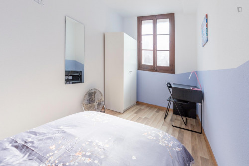 Spacious and bright single bedroom in central El Raval  - Gallery -  4