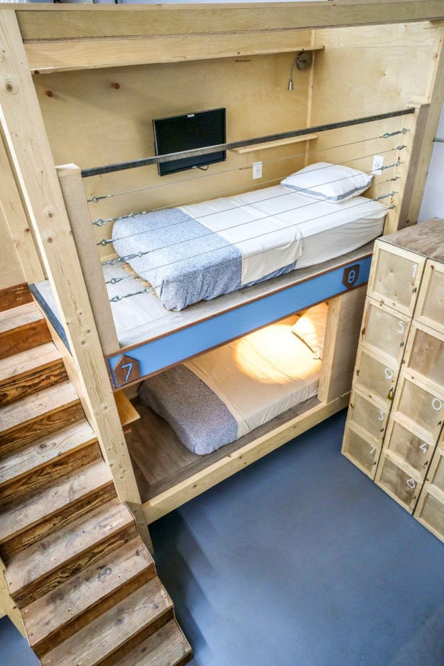 Bed In A 12-Bed Mixed Gender Room - 21