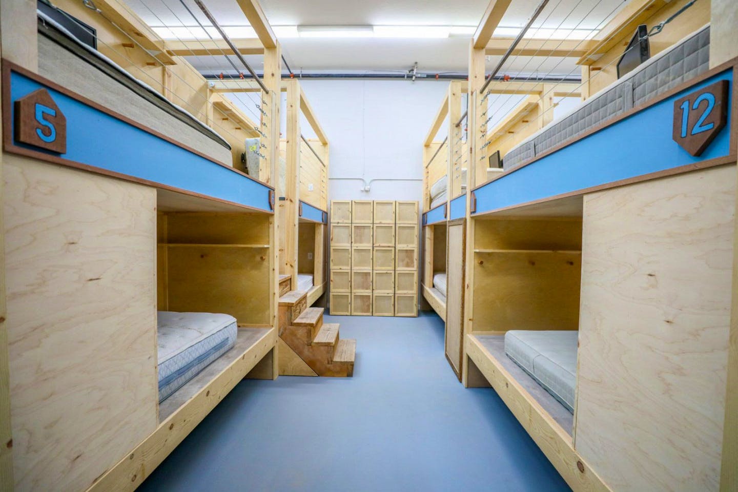 Bed In A 12-Bed Mixed Gender Room - 20