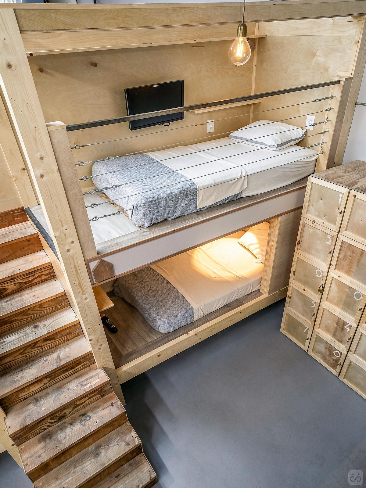 Bed In A 12-Bed Mixed Gender Room - 6