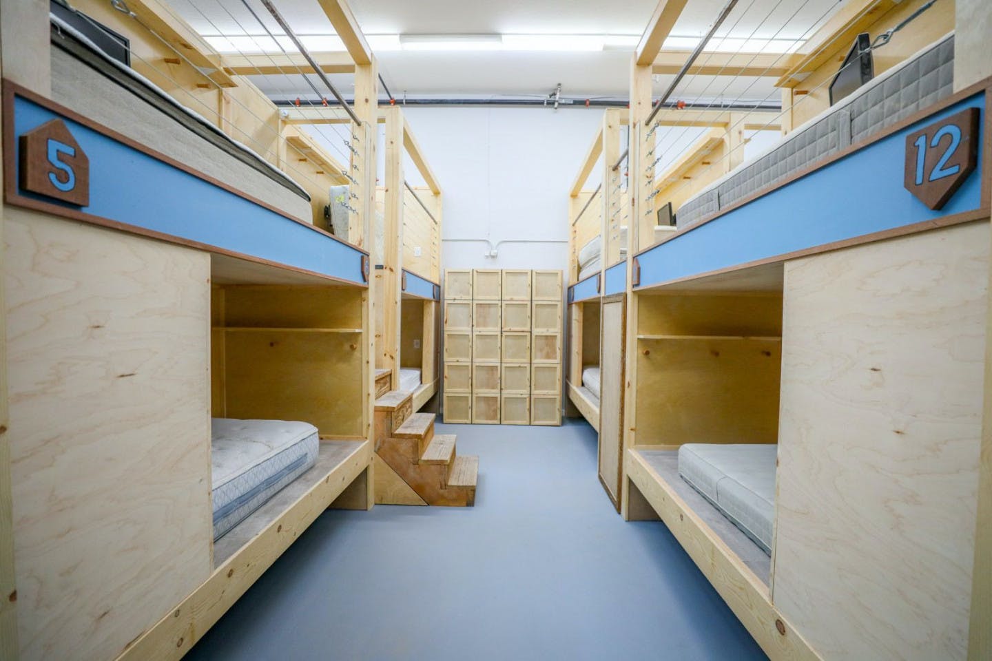 Bed In A 12-Bed Mixed Gender Room - 13