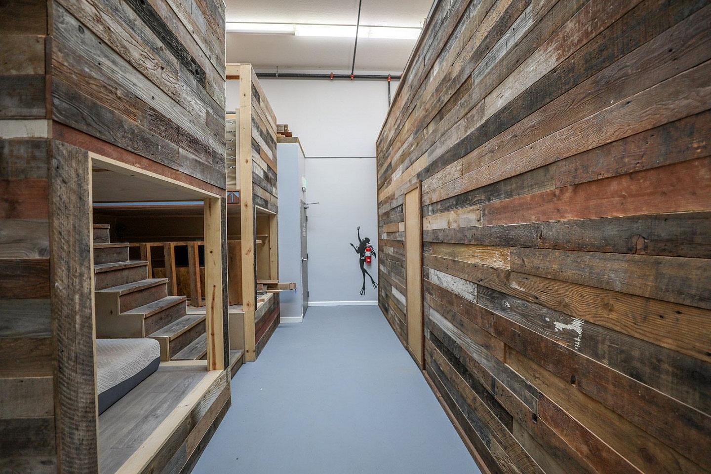 Bed In A 12-Bed Mixed Gender Room - 1