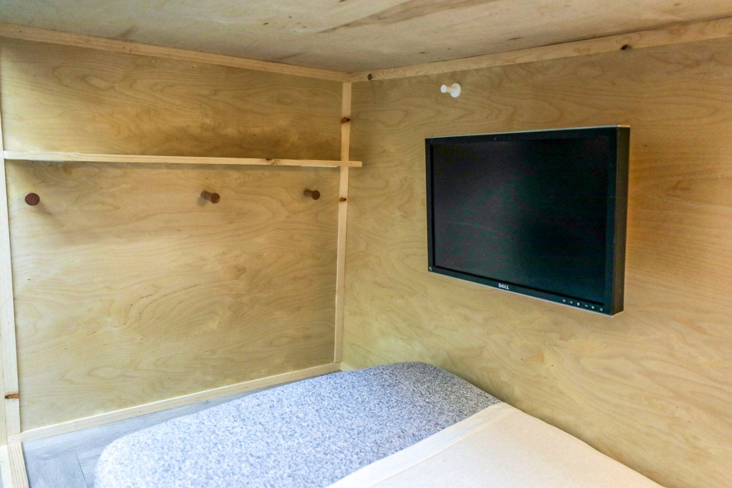 Bed In A 12-Bed Mixed Gender Room - 19