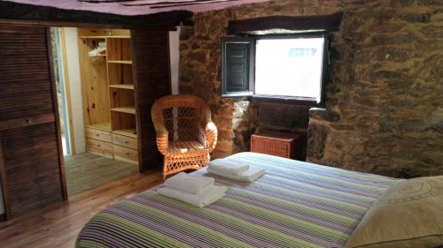 Large double ensuite bedroom in Uribarri-Kuartango
