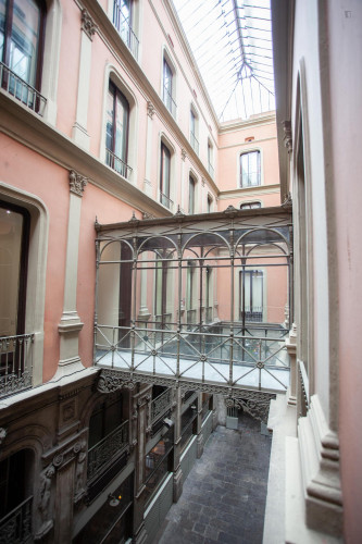 3-Bedroom apartment near Liceu metro station