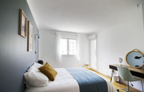 Large and spacious 15m² bedroom -G010