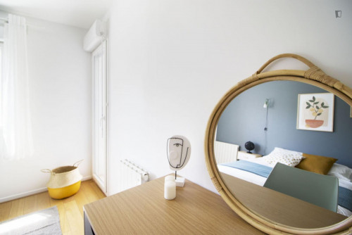 Large and spacious 15m² bedroom -G010