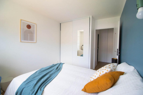 Beautiful 11m² bedroom to rent in Grenoble -G018