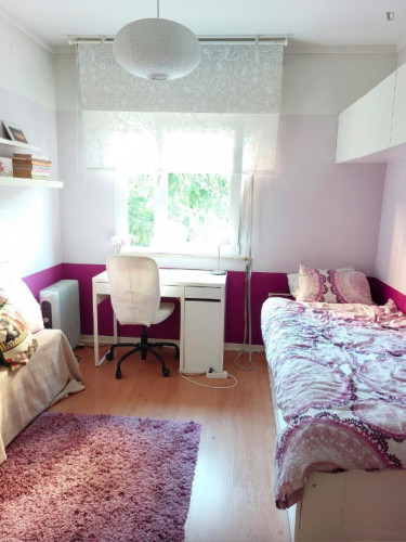 Cosy room in Miraflores, Algés, near University of Lisbon - Ajuda Campus